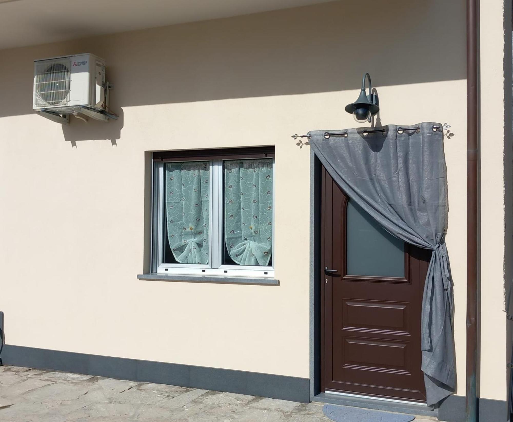Casa Luce Lejlighed Marina di Massa Eksteriør billede